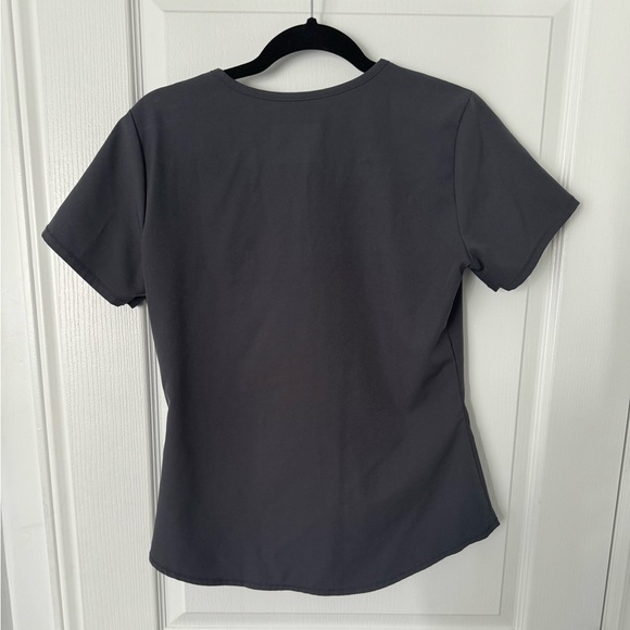 SKETCHERS Scrub Top - Picture 4 of 4